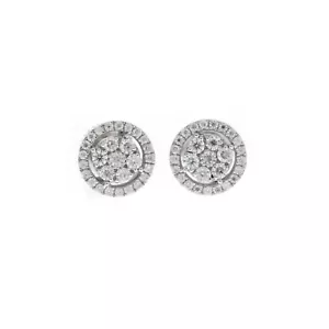 Aretes con racimo de diamantes de corte redondo natural de 0,47 quilates de oro blanco de 10 k de 9 mm - Imagen 1 de 3