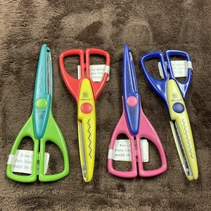 Lot of 4 Provo Craft ScrapBooking Scissors Crafting Edging Paper Shapers New - Picture 1 of 8