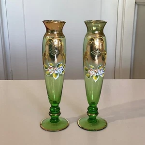 2Vintage 18cm Peridot Green Handpainted Glass Gold Trim Bud Vases My Lady Japan - Picture 1 of 6