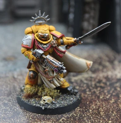 Marines Espaciales Puños Imperiales Capitán Primaris - Artista Pintado #4127 Foto 1 de 4