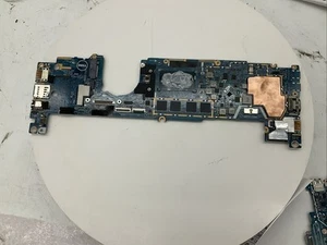 Placa madre Dell Latitude 7390 2 en 1 Intel i5-8350U 8 GB 0 CM3RM probada funcionando - Imagen 1 de 9
