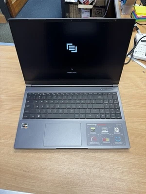 Maingear Vector 15.6" (1TB SSD, AMD Ryzen 7 6000 Series, 32gb, RTX 3070 - Image 1 of 4