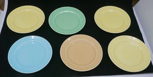 6 VINTAGE UNIVERSAL-CAMBRIDGE CAMWOOD ELFENBEIN PASTELL SNACKTELLER, GELB, BLAU ++ - Bild 1 von 7