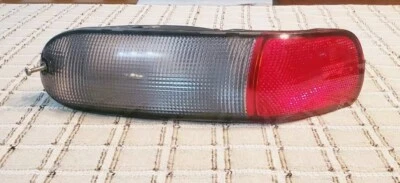 LUZ PARAGOLPES TRASERO MARCADOR REVERSO MITSUBISHI ECLIPSE LADO DERECHO PASAJERO DERECHO Foto 1 de 4