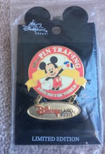 Disney Pin Trading Around the World Dangle - Disneyland Paris Surprise Release