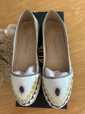Mocasín House of Harlow 1960 Kole Alpargata Cuero Bordado Blanco 37 EU 7 EE. UU. Foto 1 de 4
