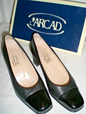 Fifth Avenue Designer Boutique -L'Arcad of New York Bomba Clásica Negra  Foto 1 de 3