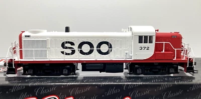 HO ATLAS 10000075 RS-3 LOCOMOTIVE SOO LINE # 372 - Image 1 of 2