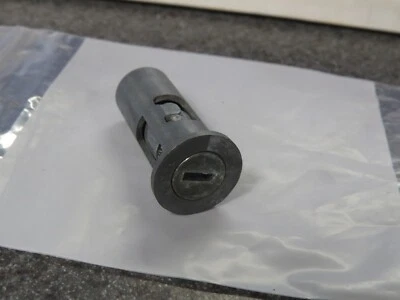 Barril de cilindro de bloqueo de dirección #3217 se adapta a: Yamaha YG1 YAS1 YAS3 RD125 RD200 CS5 Foto 1 de 4