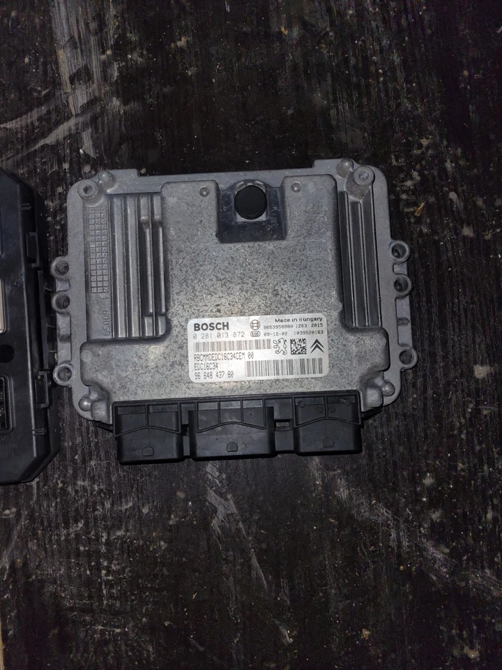 Peugeot Partner Tepee 2010 ecu - Imagen 1 de 3