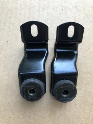 Conjunto de suporte de radiador inferior 90480-40021 2001-2005 Lexus IS300 Altezza 2JZ - Imagem 1 de 3