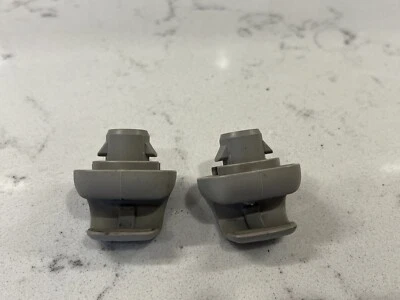 Clip único parasol Honda Civic CRV Accord Odyssey Pilot 2001-05 (1) OEM gris Foto 1 de 4