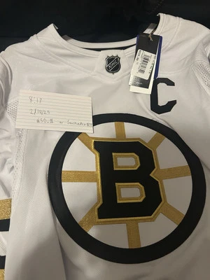 阿迪达斯 Primegreen 波士顿棕熊队 Patrice Bergeron 船长曲棍球球衣 52 L 码 — 第 1/4 张图片