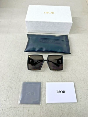 Dior Women 30MONTAIGNE SU 20A5 Sunglasses in Dark Havana with Grey Mirror Lens - Image 1 of 4