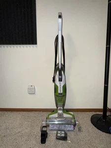 BISSELL CrossWave All-in-One Multi-Surface Nass-Trockensauger - Bild 1 von 2