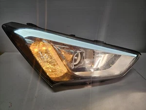 2017-2018 HYUNDAI SANTA FE PASSENGER RH SIDE HALOGEN HEADLIGHT LIGHT LAMP - Picture 1 of 18