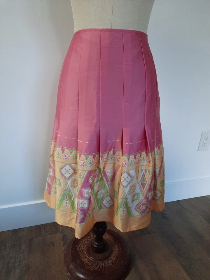 Falda plisada estilo Axcess Liz Claiborne para mujer talla 12 calce y rosa amarillo Foto 1 de 4