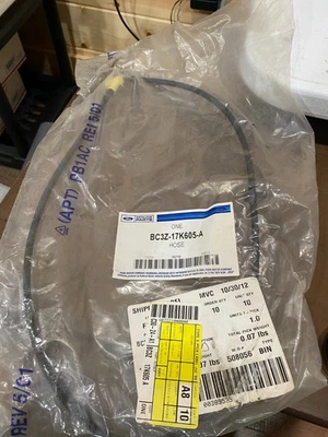 (1) NOS 2011-2016 Ford F250 F350 F450 F550 Super Duty Windshield Washer Hose - Image 1 of 4