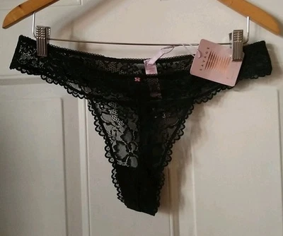 SAVAGE X FENTY BY RIHANNA BLACK FLORAL LACE THONG PANTY, SIZE XL - Image 1 of 2