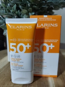 CLARINS PARIS Dry Touch crema solare SPF 50 unisex - 1,7 oz protezione solare UVA UVB - Foto 1 di 3