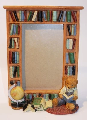 Fotorahmen zum Aufstellen oder Aufhängen-lesender Teddy vor Bücherregal-ca. 9x13 - Bild 1 von 4