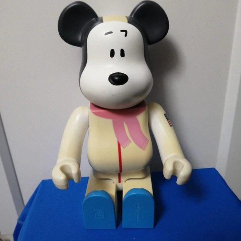 Snoopy Astronaut Bearbrick 400 Peanuts Cover