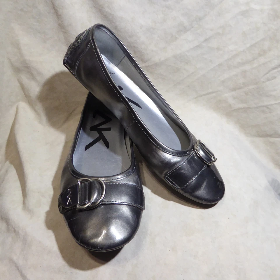 🩰 Sapatilhas Anne Klein Sport Ballet tamanho 8,5 M couro sintético cinza estanho; alça de fivela - Imagem 1 de 4