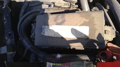 Fuse Box Engine Fits 04-11 LINCOLN & TOWN CAR 732978 - Image 1 of 4