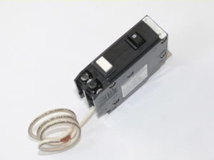 Interruptor de circuito por falla a tierra Cutler Hammer QBGF1015 1p 15a 120v NUEVO QBGFT1015 - Imagen 1 de 1