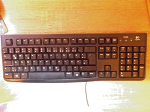 LOGITECH Tastatur K120, Kabel schwarz deutsch QWERTZ Computer Keyboard PC + Maus - Bild 1 von 3