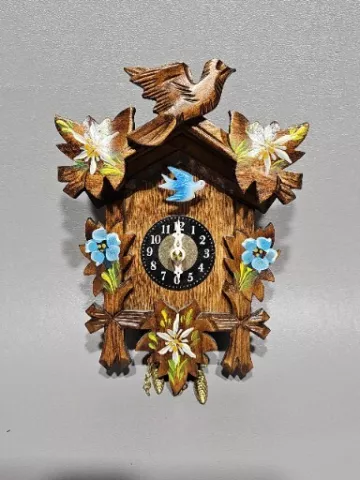 Engstler Battery Powered Small Black Forest Cuckoo Clock For Parts Not Tested! Cover