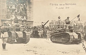 WW1 French Tanks Victory Parade July 14, 1919 - Picture 1 of 2