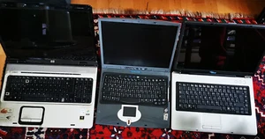 Alle 3 Notebooks Starten mit Windows XP Professional als Ersatzteilspender - Afbeelding 1 van 2