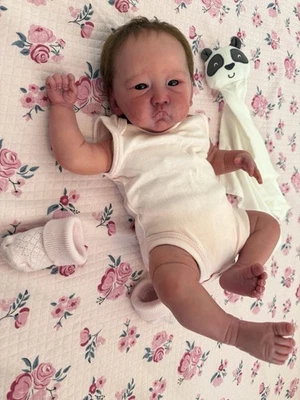 Bebé renacido Ellory, prematuro de Andrea Arcello. ¡Muñecas Paper City pintadas por Paper City! Certificado de autenticidad. Foto 1 de 4