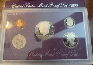 1988 US Proof Set with box damage to the penny, nickel & half dollar see photos - Picture 1 of 3