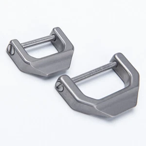 D Type Titanium Alloy Key Ring Portable Car Keychain Buckle Multi Tool EDC - Picture 1 of 14