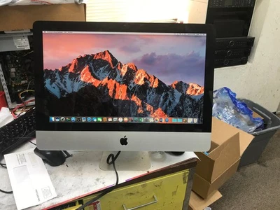 Apple iMac 21.5" Desktop 3.06GHz Intel Core 2 Duo 4GB RAM 500GB HDD MC413LL/A - Image 1 of 2