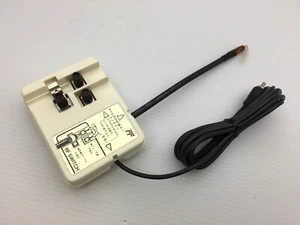 Nintendo Oficial Famicom RF Switch "Nuevo" / 30040 - Imagen 1 de 4