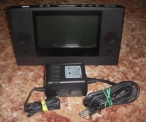 Polaroid XSA-00660S Digital Photo Frame 6" with FM Radio Alarm Clock - Bild 1 von 12