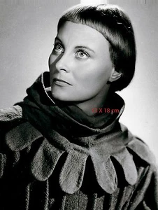 Michéle .MORGAN - 5 photographies cinématographiques - 1950 / 1959 - Foto 1 di 6