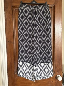 Ladies Wide Leg Trousers Size 14 Short. Marks And Spencer’s - Picture 1 of 4
