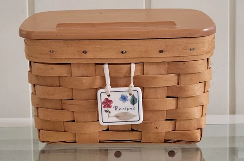 LONGABERGER HANDWOVEN RECIPE BOX 8 1/2" X 5 3/4" X 5 3/4" Cover