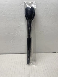 Morphe M105 Tapered Blush Brush • Black - Picture 1 of 2