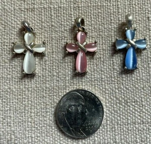CROSS (3) WHITE, PINK & BLUE NO CHAINS - Picture 1 of 2
