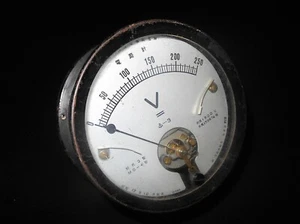 WW2 Imperial Japanese Navy - ELECTRICAL VOLTMETER - SHIPS & SUBMARINES - RARE! - Picture 1 of 6