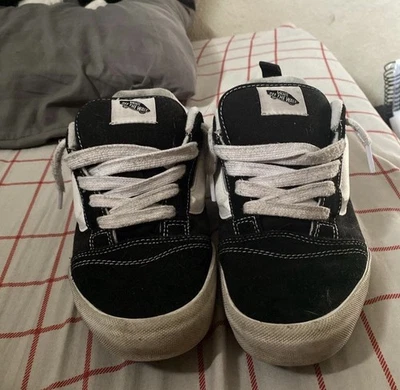 Zapatos Vans Knu Skool - Negro/Blanco - Talla 6.5Y / Mujer’s 8 – Nuevos con Caja Foto 1 de 4