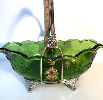 Antigua canasta victoriana verde para novias dorada decorada arte cuenco de vidrio placa de plata Foto 1 de 4