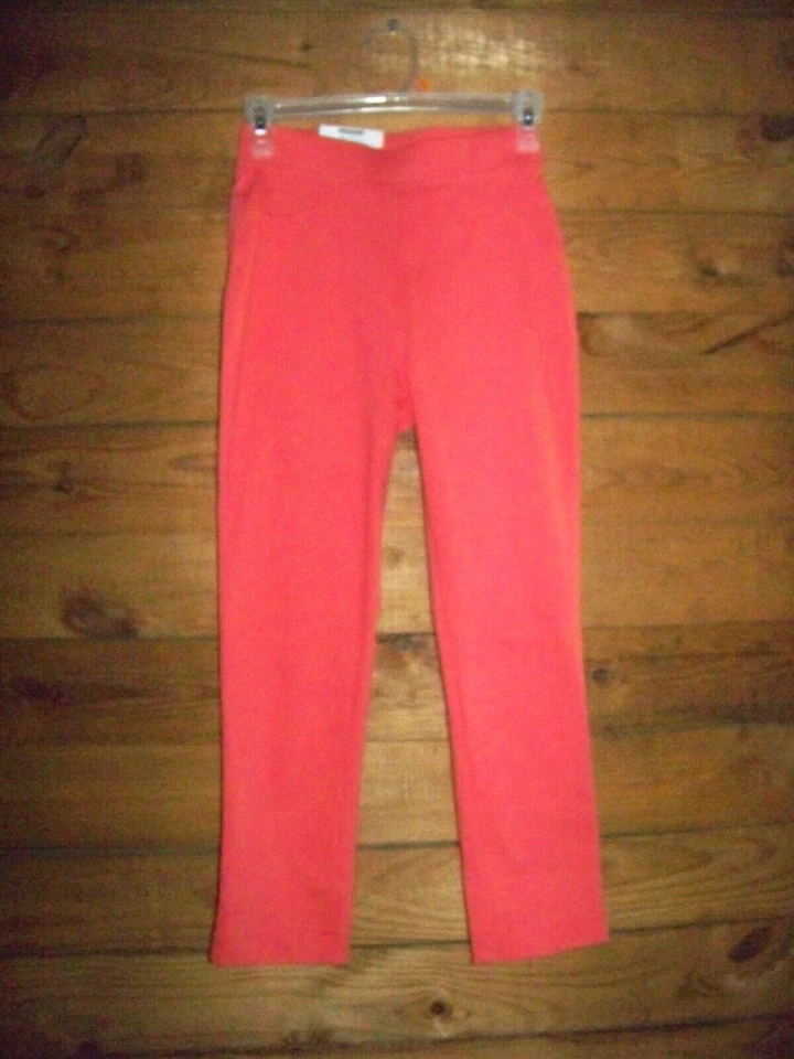 NEW Juniors Bright Peach Colored Capri Jeggings Size XS NWT!!! - Image 1 of 1