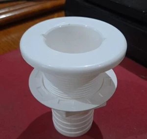 Attwood Kunststoff-Rumpfverschraubung - 1-1/2" - weiß - Bild 1 von 3