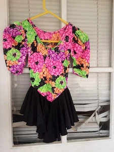 girls dance outfit with skirt attached - Picture 1 of 2
